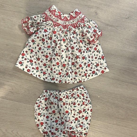 Edgehill Collection Other - Edgehill Collection Red and Green Floral Baby Outfit